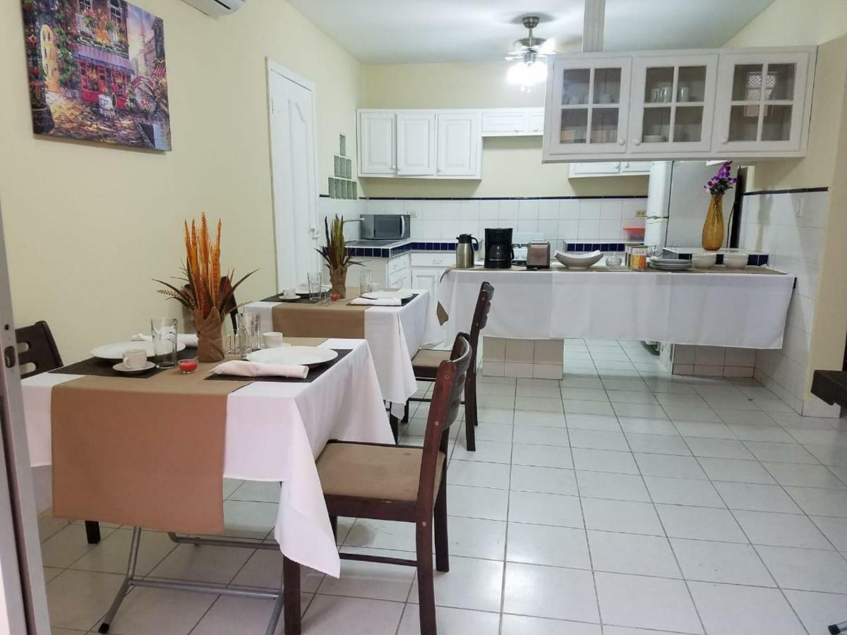 Mh Boutique Hotel 산페드로술라 외부 사진