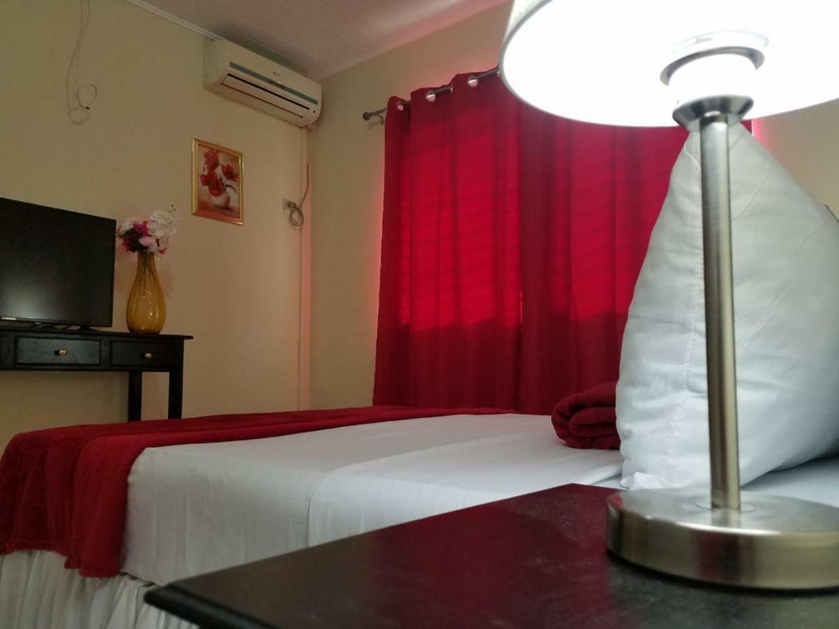 Mh Boutique Hotel 산페드로술라 외부 사진